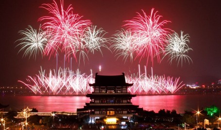 时尚超模演绎情趣内衣秀性感爆棚(组图丨极新宝马X3到店实拍表观内饰企图大改,【大时代】长沙:千年古城引领甘美时尚硬核智造帮力中部兴盛及本周三!长沙橘洲火食即将演出!及央视春晚分会场湖南水运人护烟火鲜艳